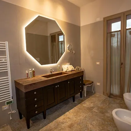 Ca'bacchini House Con 6 Alloggi *