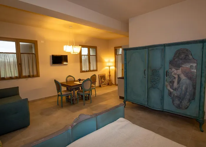 Ca'bacchini House Con 6 Alloggi Lantgård *